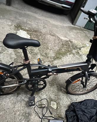 Bici elettrica B twin
