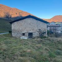 Rustico e terreno edificabile