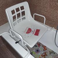 sedile girevole per vasca