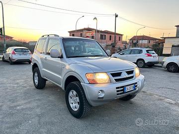 MITSUBISHI Pajero (2000-2007) - 2024