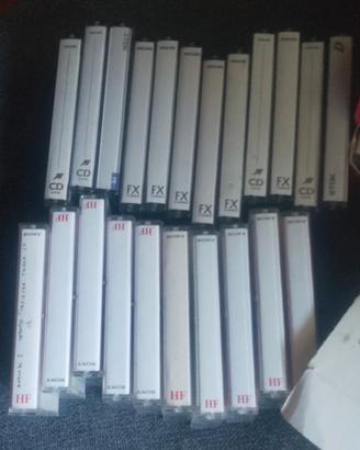 Audiocassette vintage usate (una registrazione)