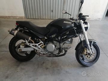 ducati Monster 750 dark