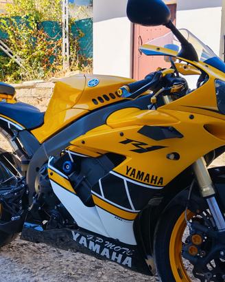 Yamaha R1 2004