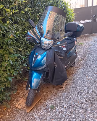 piaggio beverly 300 hpe