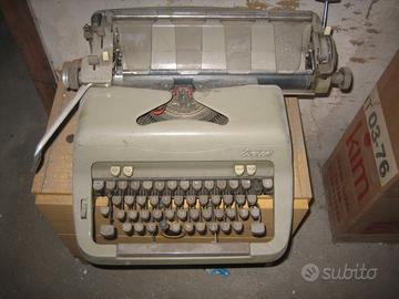 Macchina da scrivere  vintage Everest