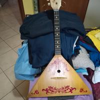 Balalaika russa, anni 80, corde nuove