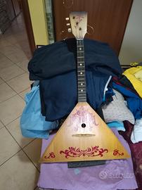 Balalaika russa, anni 80, corde nuove