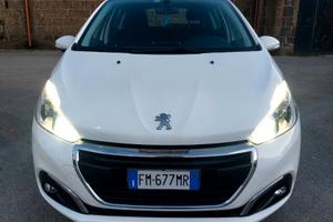 Peugeot 208 allure 1.5 diesel 2018 87 mila km