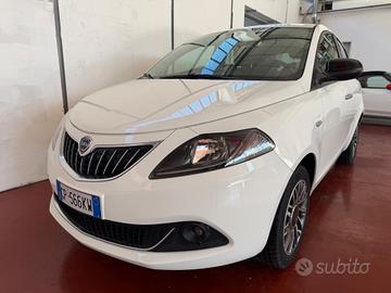 Lancia Ypsilon 1.0 FireFly 5 porte S&S Hybrid Gold