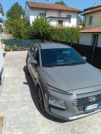 hyundai kona benzina  con gancio traino