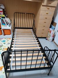 letto allungabile Minnen IKEA con doghe in legno 