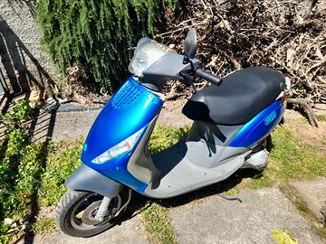 Ciclomotore modello ZIP Piaggio