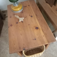 Tavolino basso di pino russo