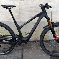 MTB Full Biammortizzata in Carbonio Bold Linkin 29
