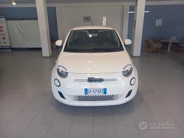 Fiat 500 Passion Berlina 42 kWh