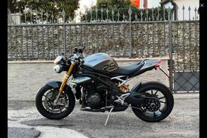 Triumph speed triple 1200 RS