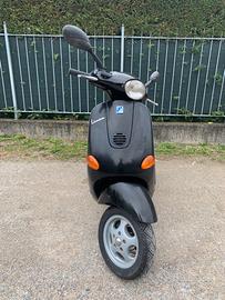 Vespa 50cc et4