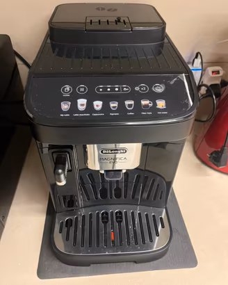 Macchina da caffe de longhi magnifica evo