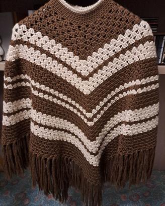 Poncho  invernale 100% pura lana.