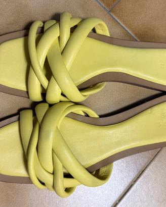 Sandali ciabattine Zara giallo pastello