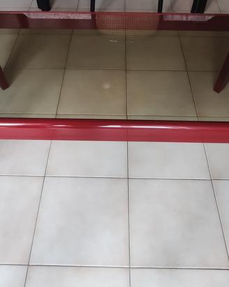tavolino rosso
