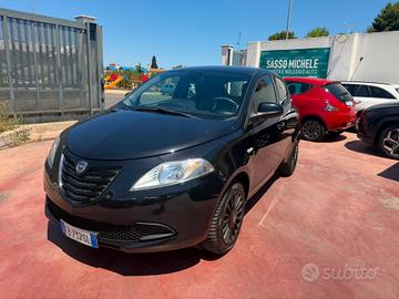 Lancia Ypsilon 1.2 69 CV 5 porte Gold