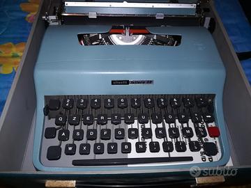 macchina da scrivere olivetti
