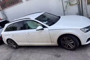 Audi A4 Avant 2019 incidentata (Intera, no pezzi)
