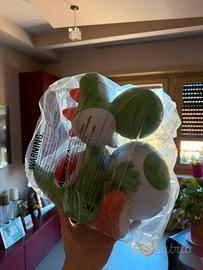 Pop-corn bucket yoshi