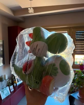 Pop-corn bucket yoshi