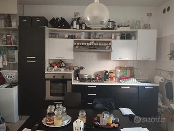 cucina compresa di elettrodomestici 600€