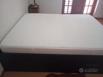 letto matrimoniale con cassettoni