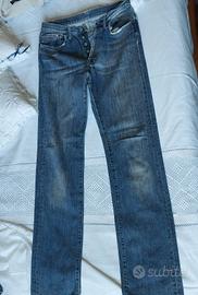 jeans blu scuro marca Replay