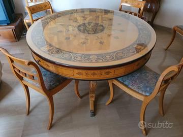 Tavolo da pranzo in legno