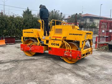M12 Rullo compressore Dynapac CC14 targato