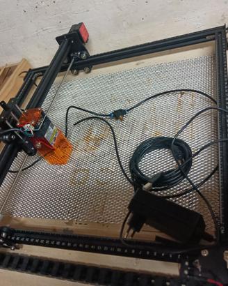 Ortur laser master 2 pro s2 con air assist.