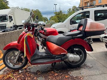 Scooter Aprilia Scatabeo 150