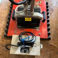 BATTIPIASTRELLE A RULLO VIBRANTE