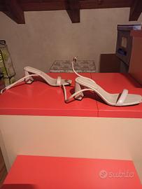 sandali magnolia Bershka