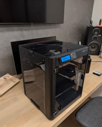 BambuLab P1P con enclosure