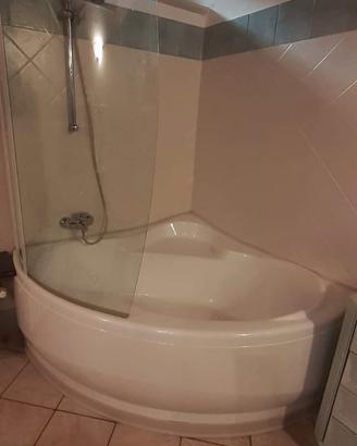 Vasca da bagno angolare