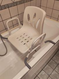 Seggiolino girevole per vasca