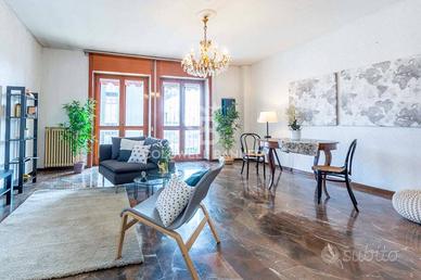 Appartamento di 131 m² con 4 locali a Milano