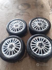 Fiat 500X Cerchi e Gomme 215/55/17 Estive