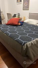 Letto imbottito con contenitore