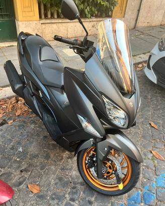 Suzuki Burgman 400