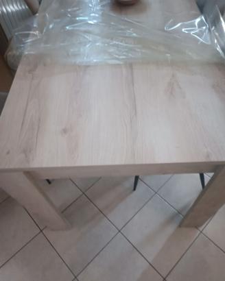 Tavolo in legno