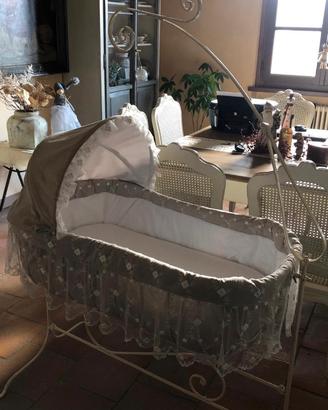 Culla in ferto battuto,  anni 30 restaurata