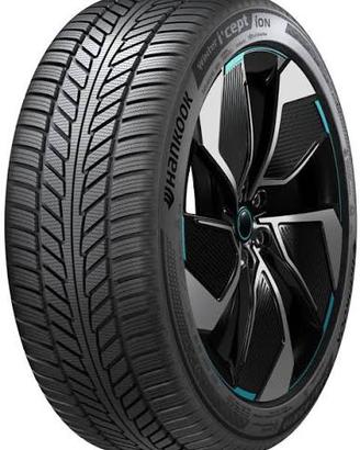 Pneumatici Yaris Cross 215/60 R18 invernali usati