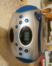 lettore CD e radio portatile (boombox)